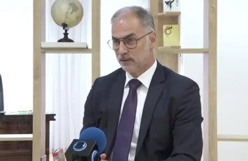 Честитка од вицепремиерот и министер за односи меѓу заедниците, Стоилковиќ, по повод Меѓународниот ден на Ромите