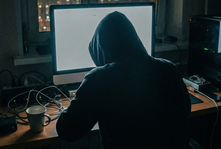 ФБИ: Ирански хакери ја напаѓаат клучната американска инфраструктура