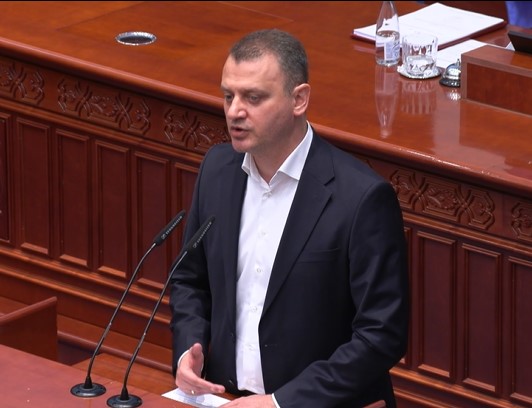 Трајчулески: СДСМ со закон предлага намалување на патарините за 50%