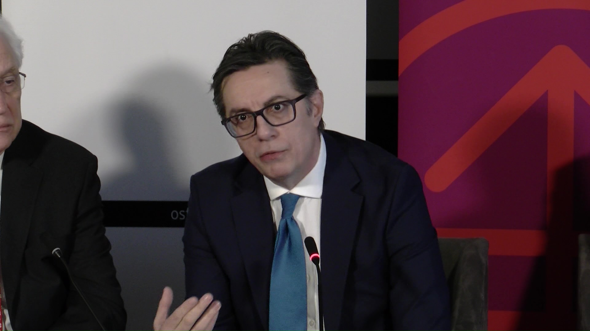 Пендаровски: Нема да има промени во политиките за проширување, ЕУ е во трка да биде рамна со САД и Кина