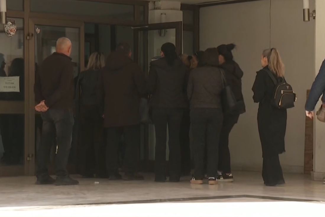 Родителите на загинатите деца во дискотеката „Пулс“ ги бараат резултатите од обдукциите