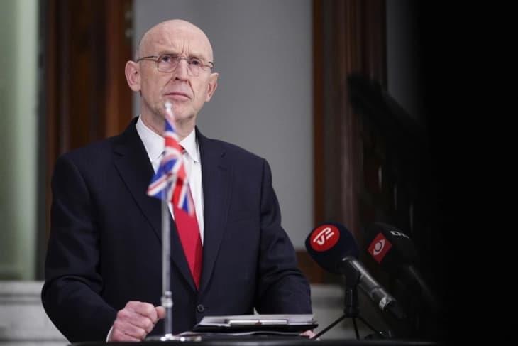 Хили: Пред еден месец британската и норвешката армија одвратија руски подморници