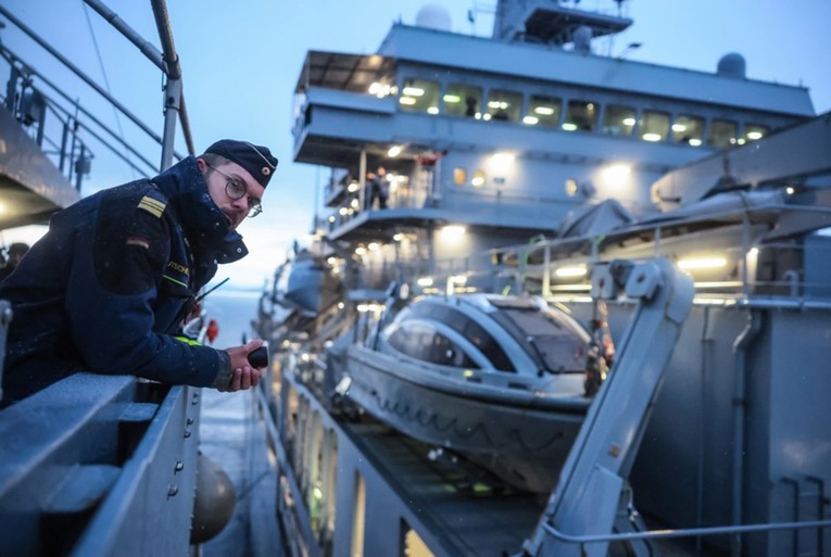 Германија ја разгледува можноста за испраќање воена морнарица во Ормутскиот теснец