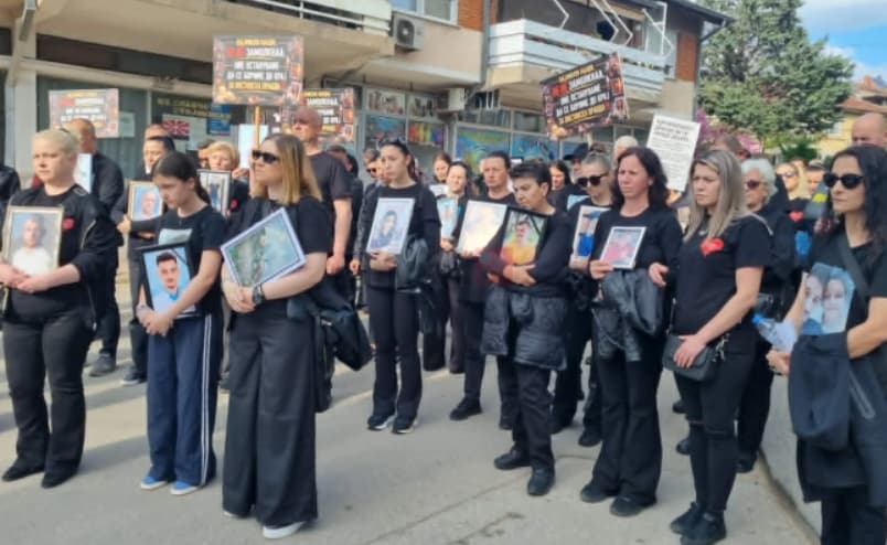 Родителите на загинатите во „Пулс“ од Штип: Чекориме затоа што вистината мора да излезе на виделина и одговорност мора да има