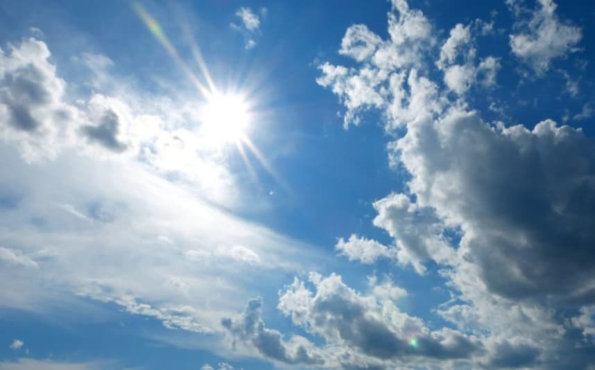 Сончево и релативно топло време со мала до умерена локална облачност