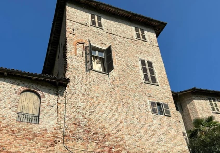 Драма во Италија: Албанец ја уби поранешната жена и нејзиниот партнер, па скокна од замок