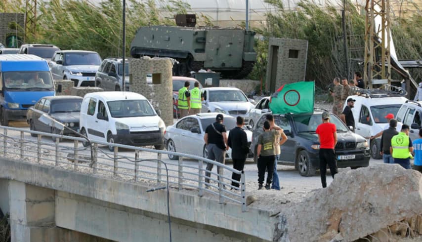 Либанската војска ги обновува оштетените патишта и мостови, кои го отсекоа југот на земјата