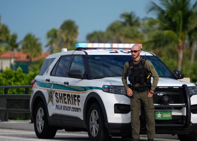 Пукотница во близина на Универзитетот во Ајова- повредени се повеќе луѓе