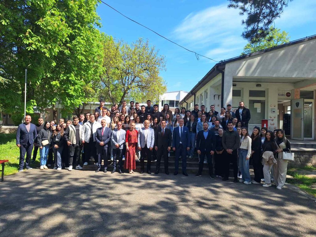 Најдобрите дипломирани студенти од Факултетот за безбедност – дел од Агенцијата за национална безбедност