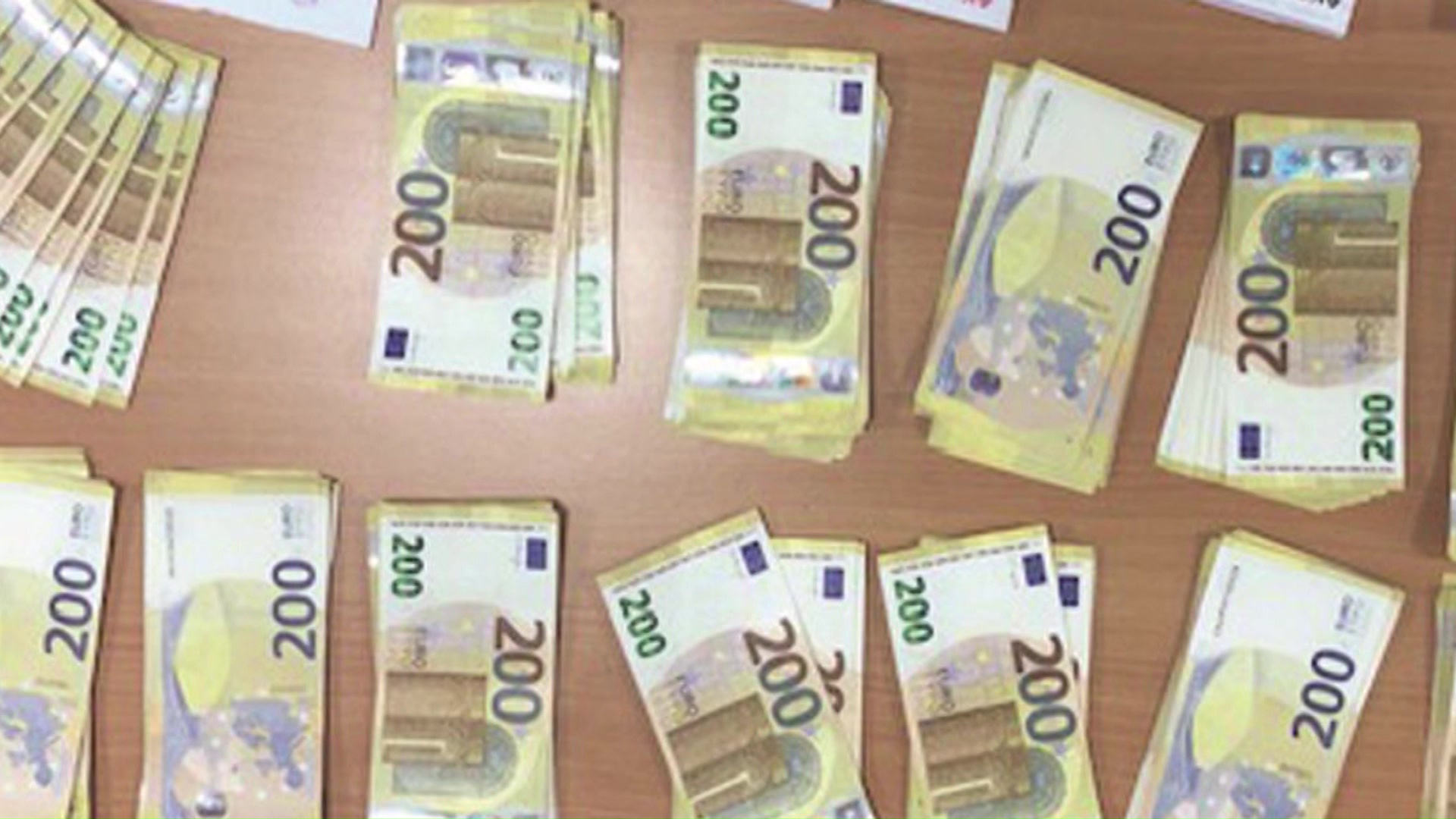 Судијата Ѓоко Ристов лично ги заѕидал 350.000 евра, има негова ДНК на фолијата во која биле завиткани парите