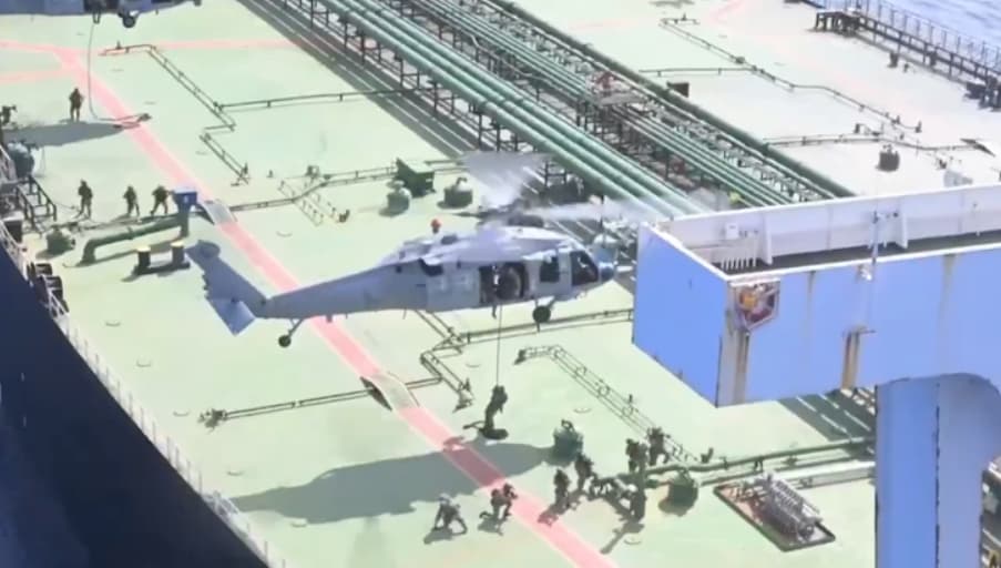 Американски специјалци нападнаа уште еден брод- превезувал нафта од Иран (ВИДЕО)