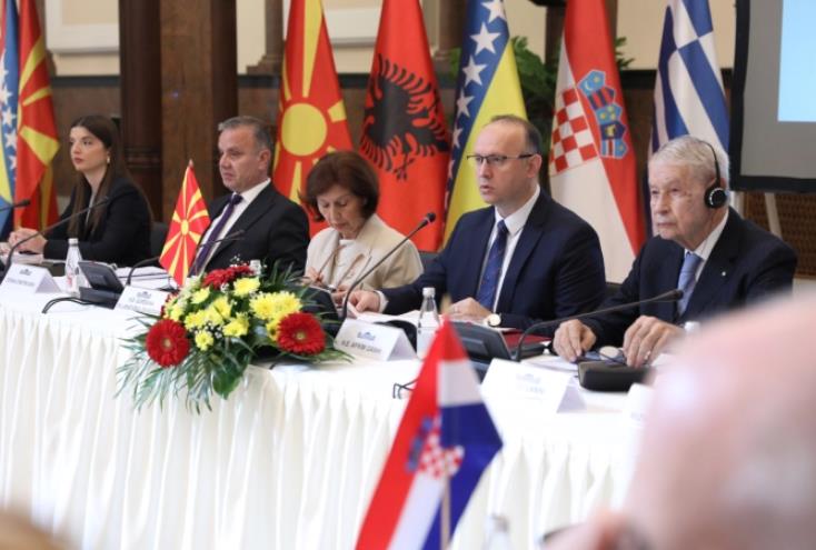 Гаши на Конференцијата на ЈЈИ: Посветени сме на јакнење на регионалната соработка, коридорите 8 и 10 се едни од најважните инфраструктурни проекти