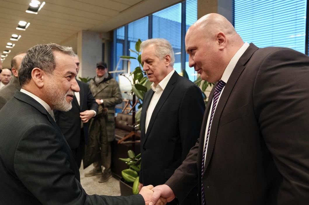 Иранскиот министер пристигна во Русија за да го посети Путин