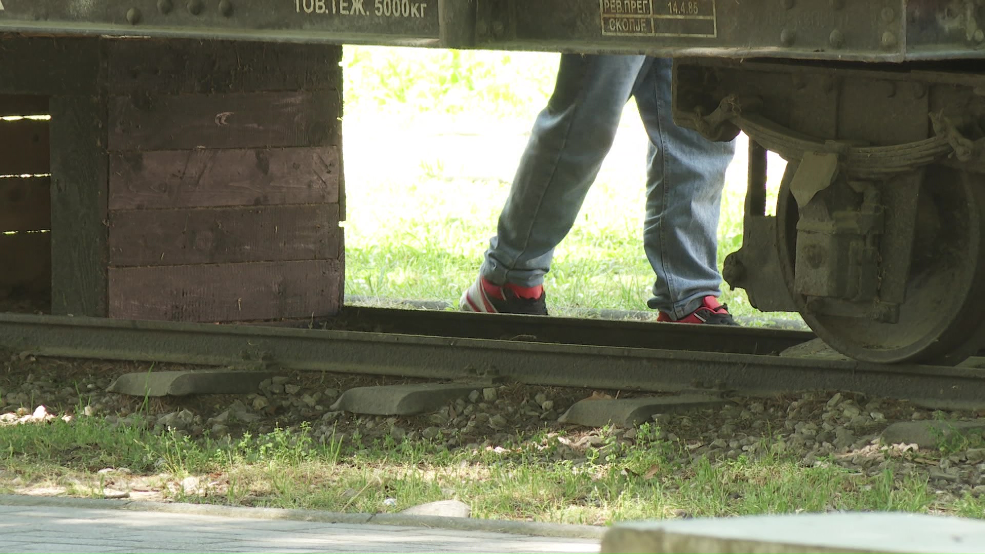 Шестоодделенка од Ѓорче Петров брутално малтретирана од три девојчиња, ја гореле со цигари и ја снимале