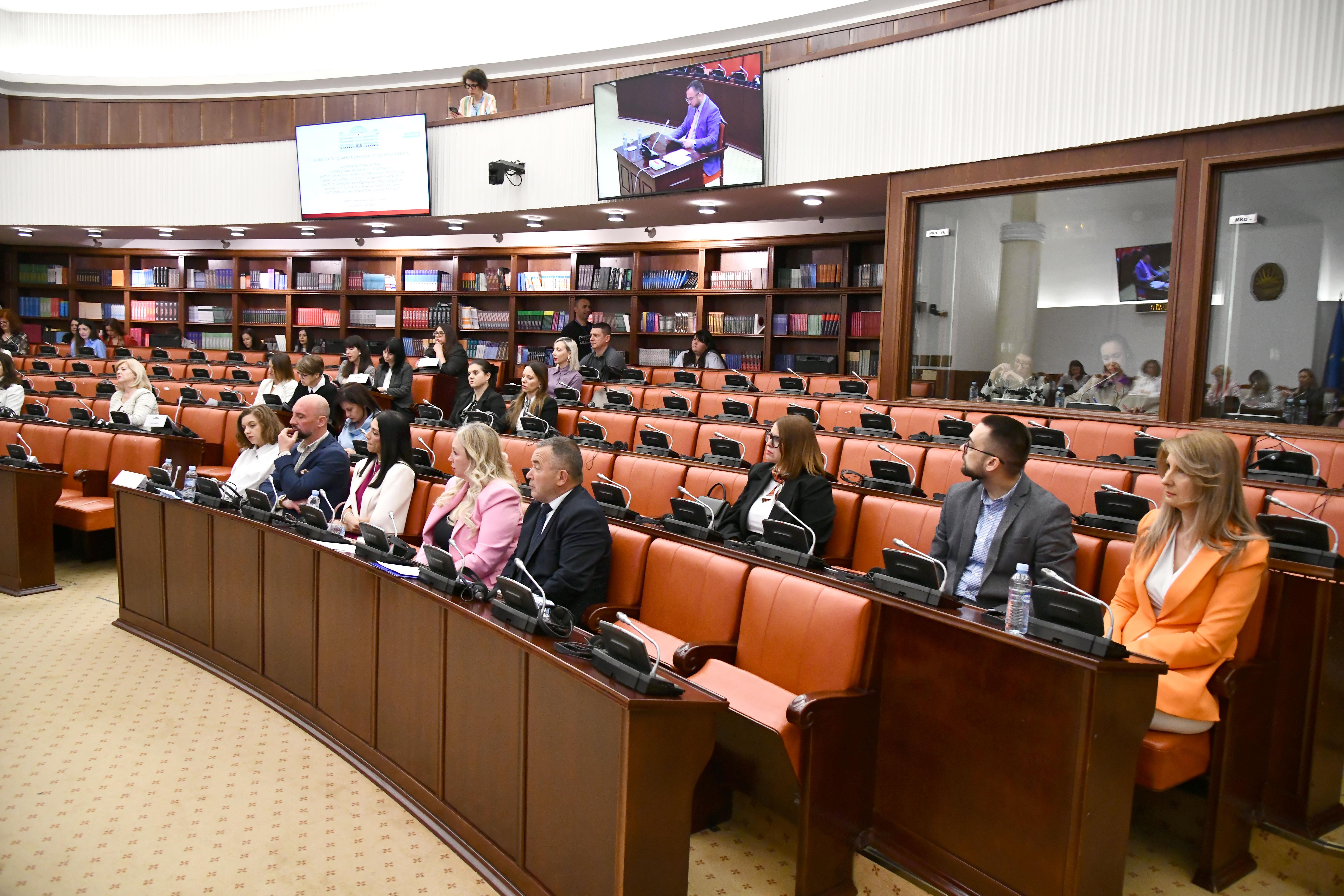 Надзорна расправа: Системски решенија и континуирани обуки за поефикасна заштита од семејно насилство