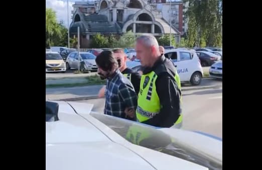 Уапсен е претседателот на подмладокот на Левица- извадил палестинско знаме на ракометен натпревар (ВИДЕО)