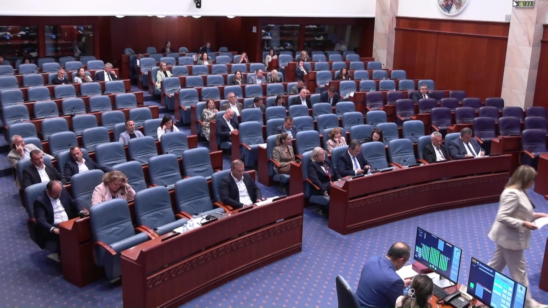 Жестока расправа на собраниската седница за измените на Законот за Влада