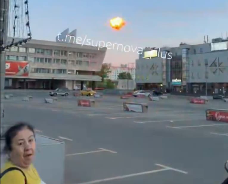 Масивен украински напад со беспилотни летала врз Москва и околните области, најмалку тројца мртви (ВИДЕО)