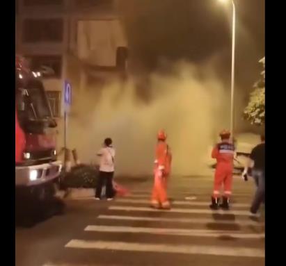 Видео: Земјотрес во Кина, 13 згради се урнаа, двајца загинати, се трага по исчезнати