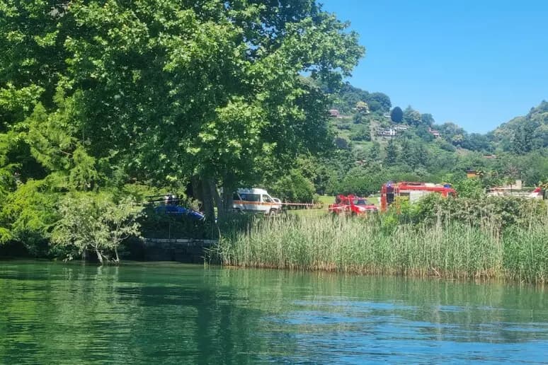 Се урна хеликоптер во Италија: Има жртви