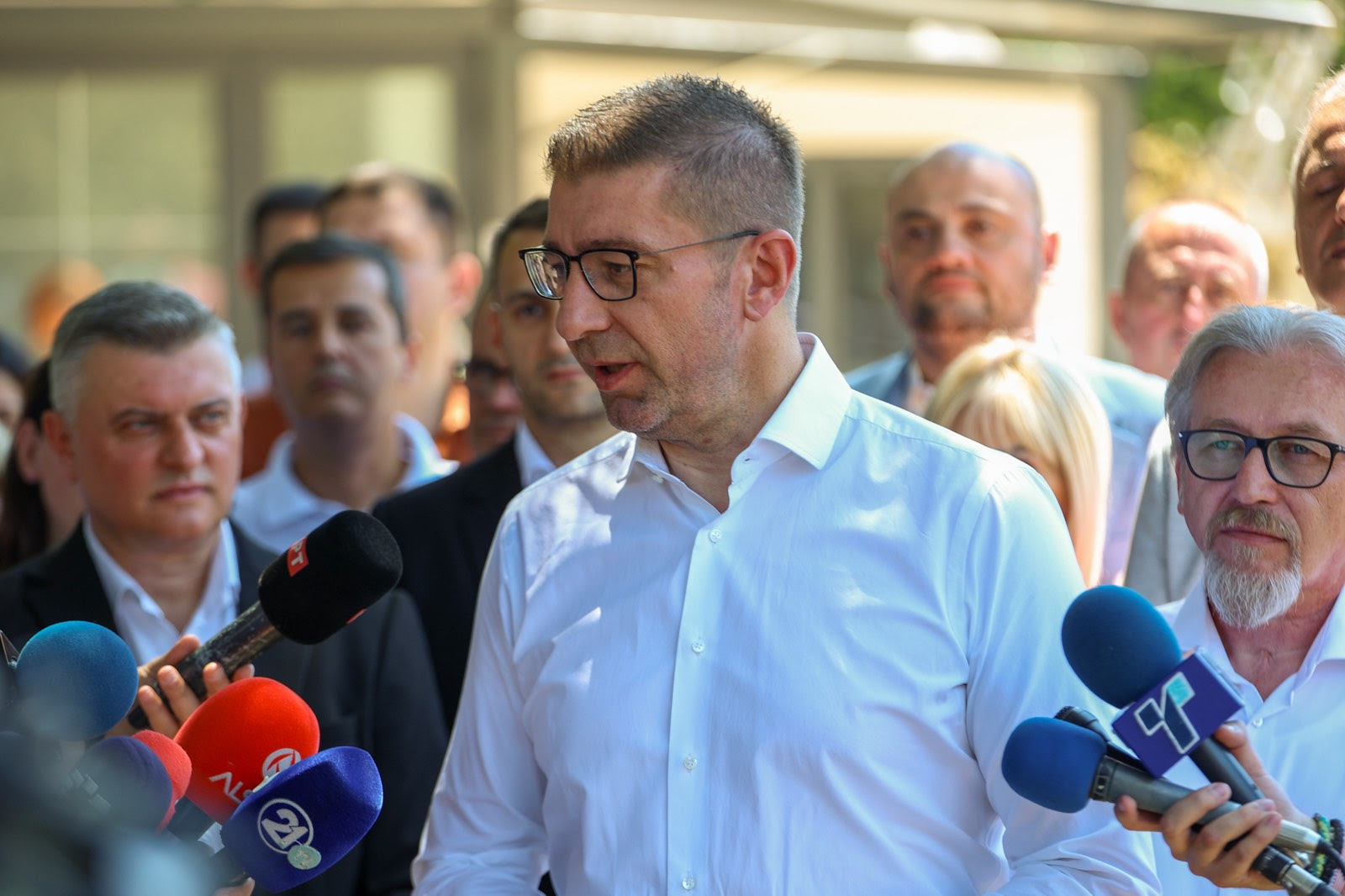 Мицкоски: До крајот на месецов ќе заврши реконструкцијата на Владата, ќе бидат опфатени и пониските ешалони