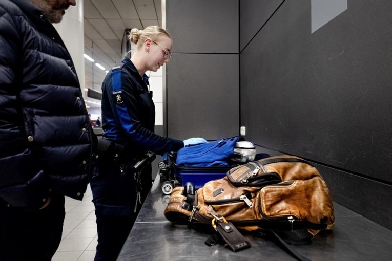 ЕУ има нови правила за патниците во авиосообраќајот