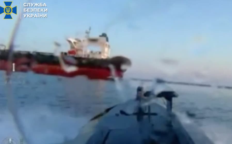 Нови напади на Украинците врз руски танкери- со дронови погодија 12 бродови (ВИДЕО)