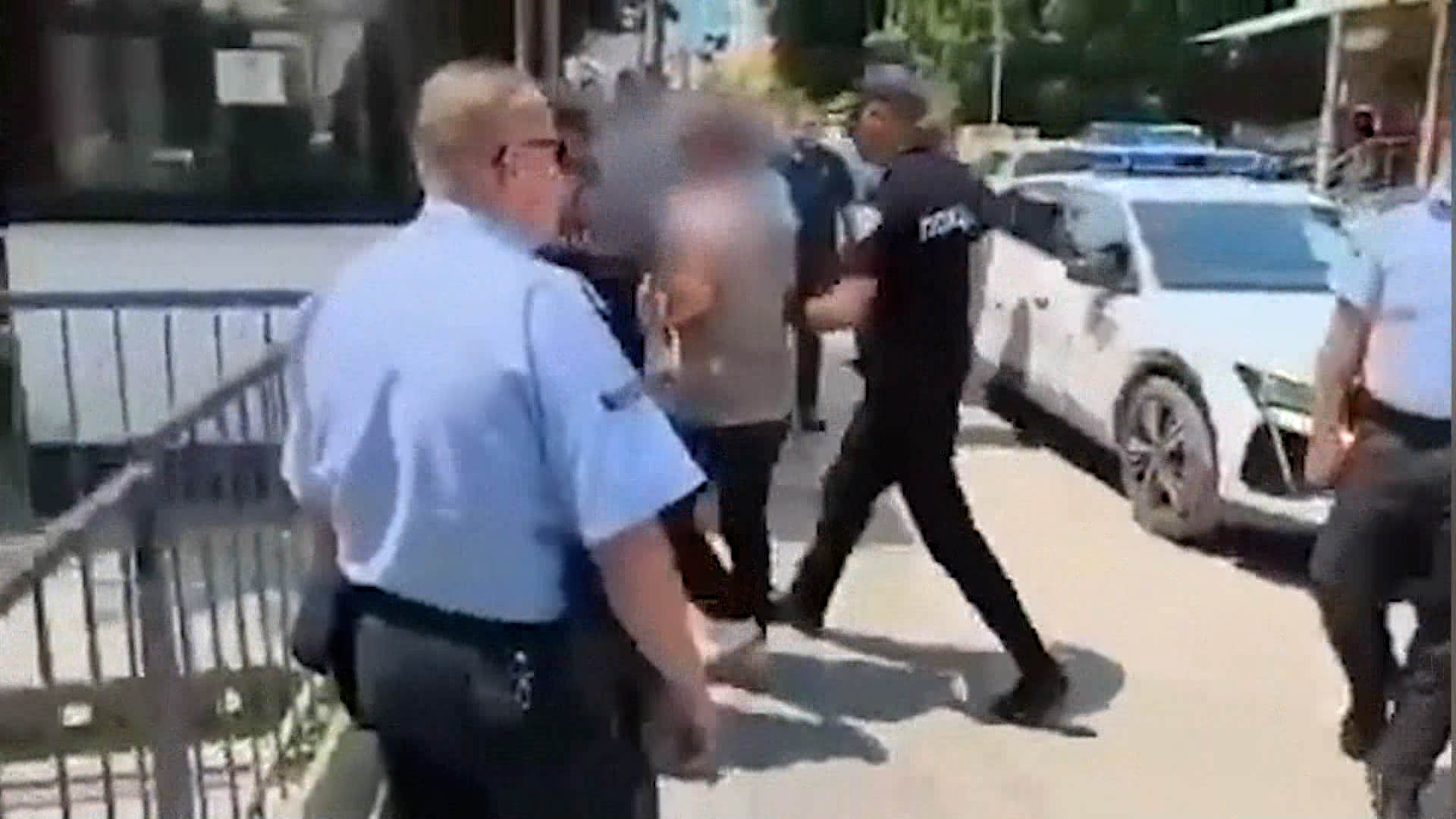Уапсена е директорката на гостиварски Комуналец, Артана Асани и двајца раководители- гостиварци бараат одговорност