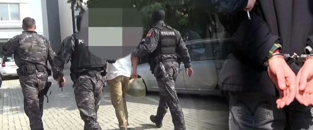 Струмичанец превезувал мигранти со возило со таблички од друго возило и без возачка- уапсен е