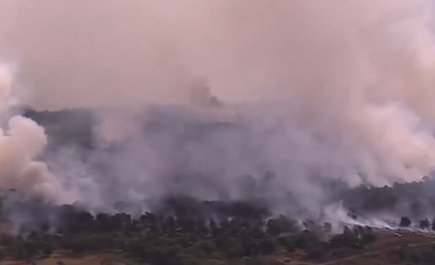 Голем пожар се приближува до нуклеарна централа во Британија (ВИДЕО)