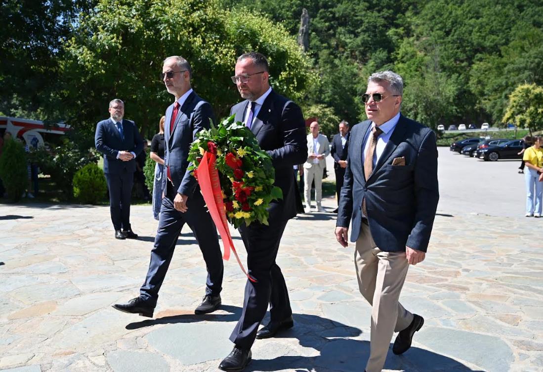 Тошковски на Илинден од Пелинце: Да ја чуваме слободата, да ја јакнеме државата и да ги негуваме вредностите