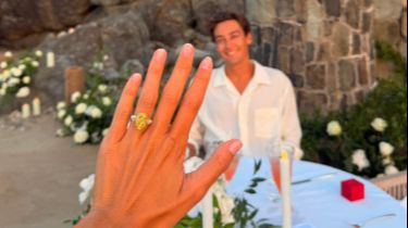Прстен вреден милион евра: Возач на Формула 1 филмски ја запроси девојката
