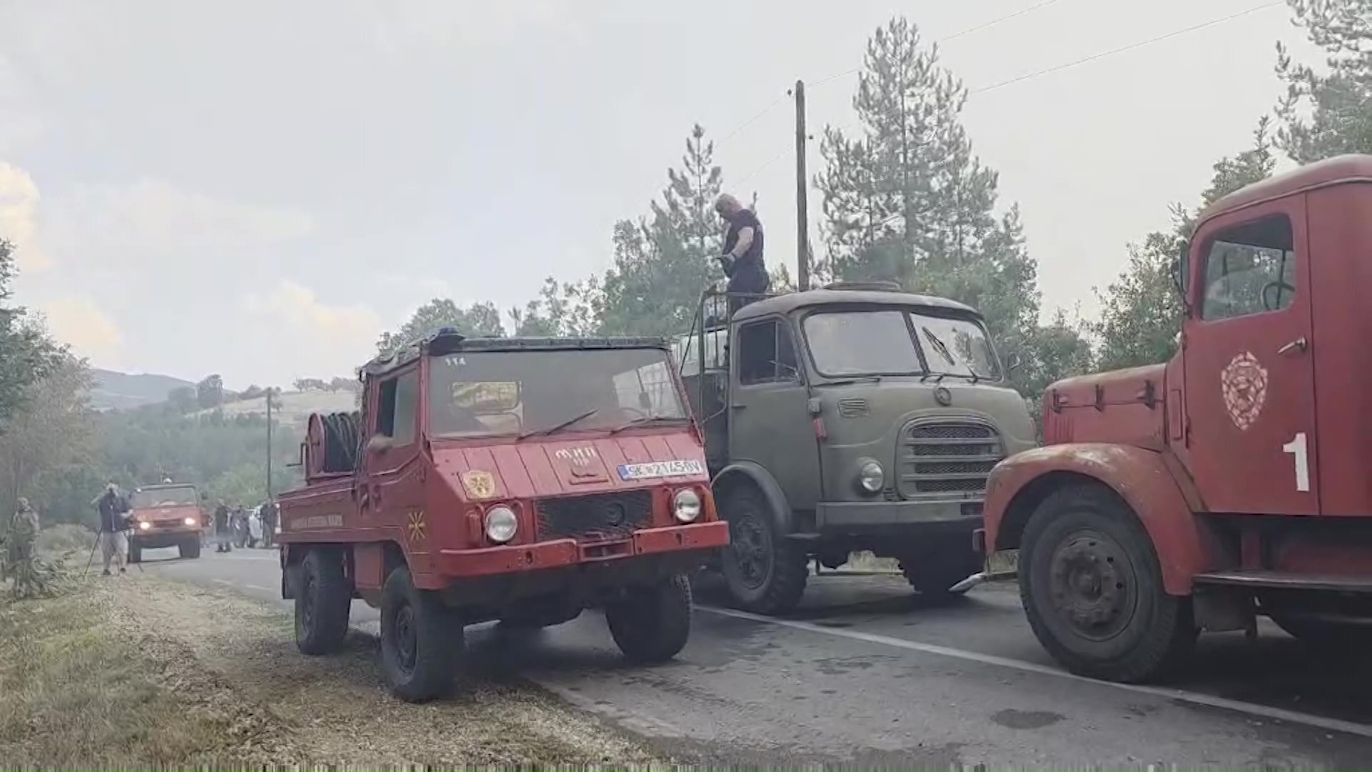 Пожарите кај Бигла и Пехчево ставени под контрола, во гасењето вклучени над 300 луѓе