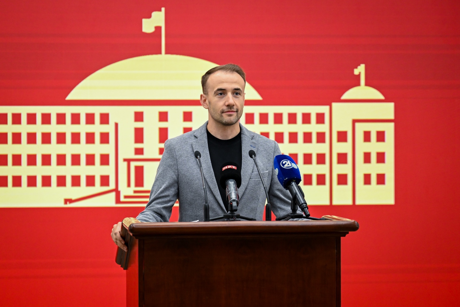 Стојаноски: Шокантно е лидер на опозицијата да презентира бројки што се целосно несериозни и неточни