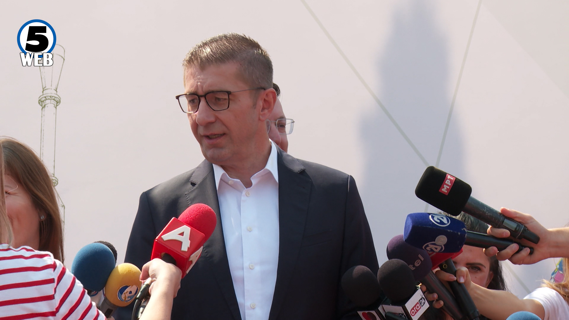 Мицкоски: Граѓаните да пријавуваат ако им се бара мито – зашититени нема да има