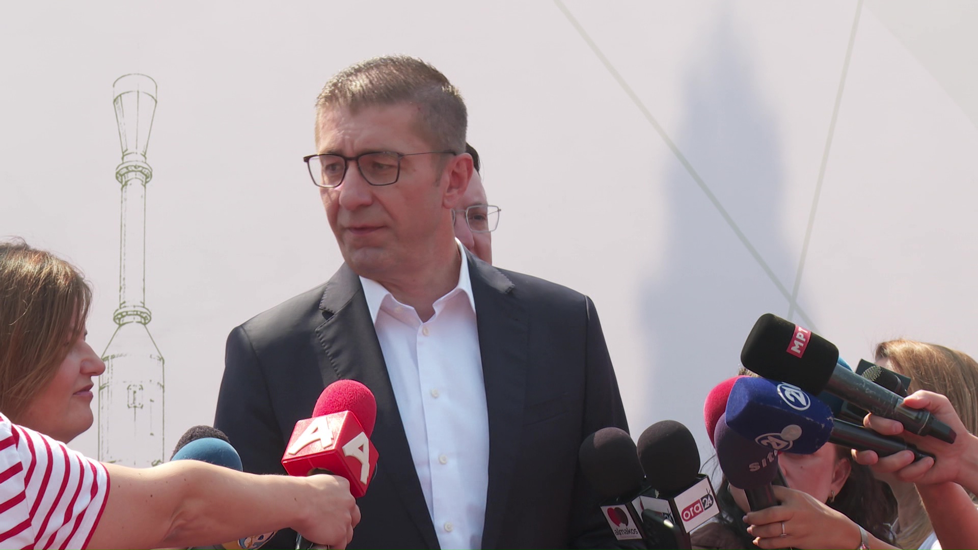 „Фич“ го потврди кредитниот рејтинг „BB+“ за Македонија