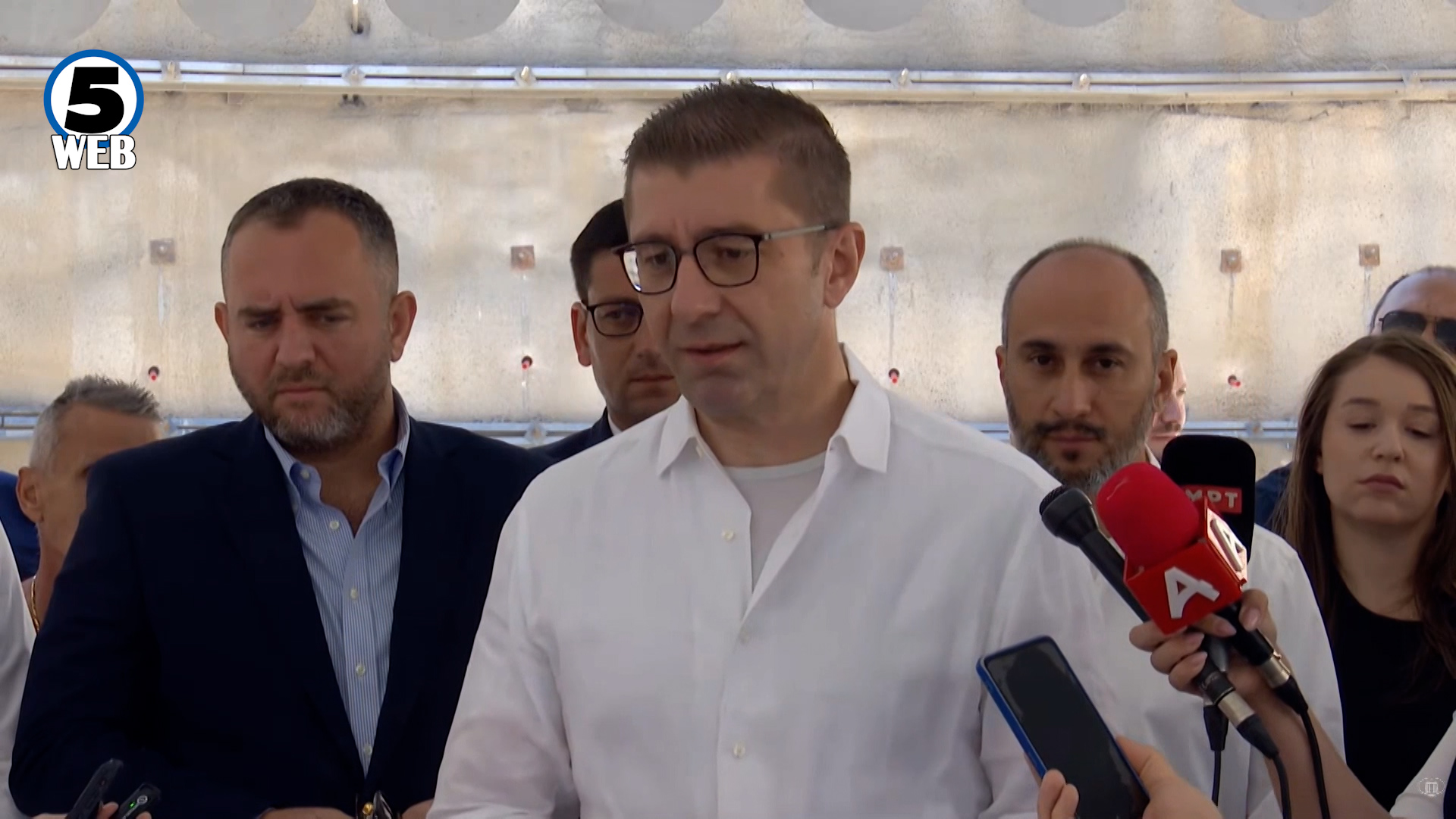 Со настaпи на Хозе Карерас и Дејвид Гета, над 200 илјади граѓани ја прославија 35-годишнината од независноста