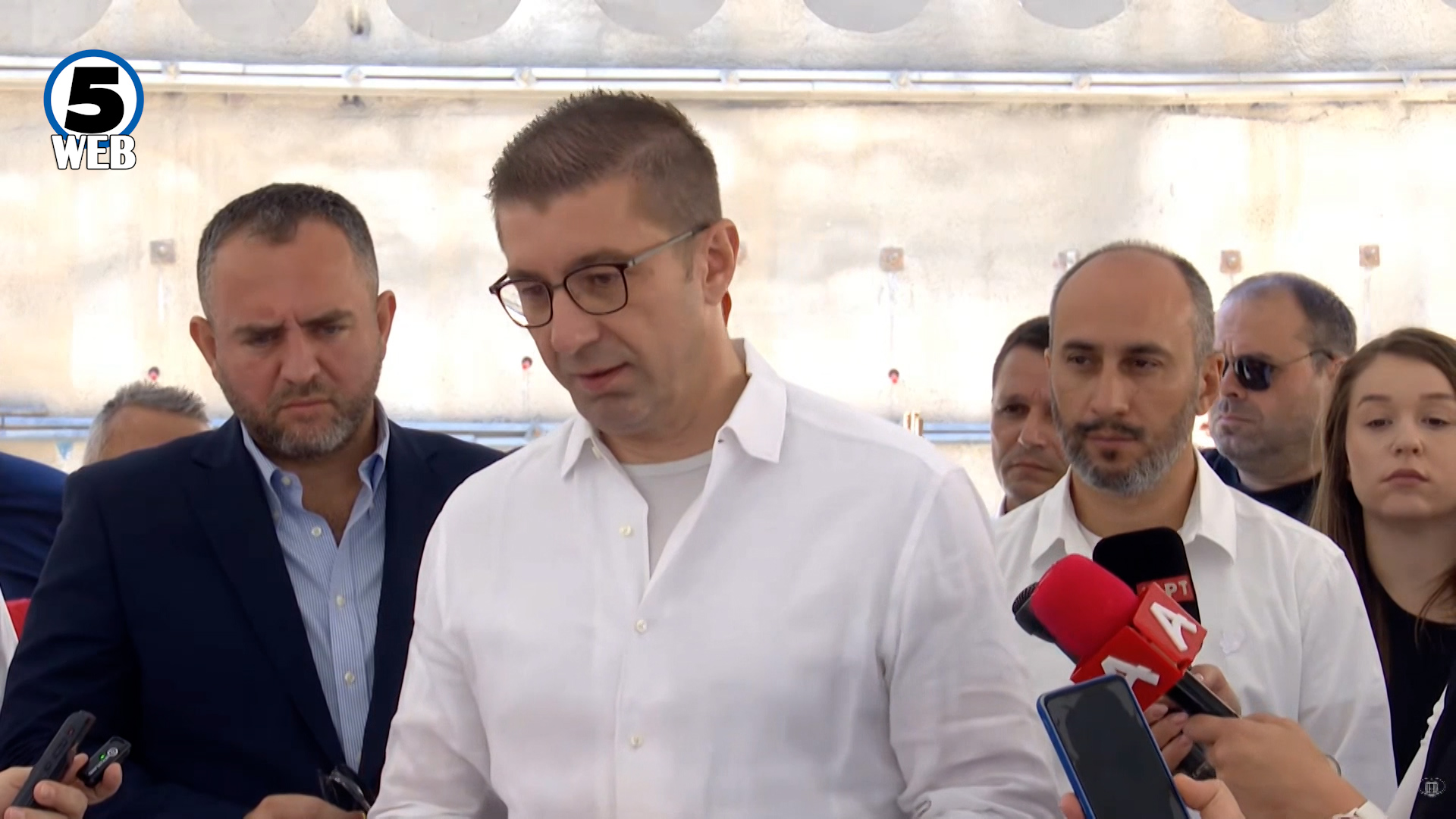 Мицкоски: Ќе се намалува ДДВ-то за дизел горивата