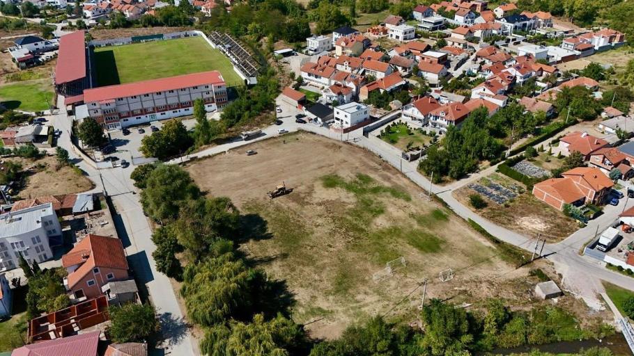 Ристовски: Почнува целосна реконструкција на фудбалскиот терен на ФК Башкими во Куманово