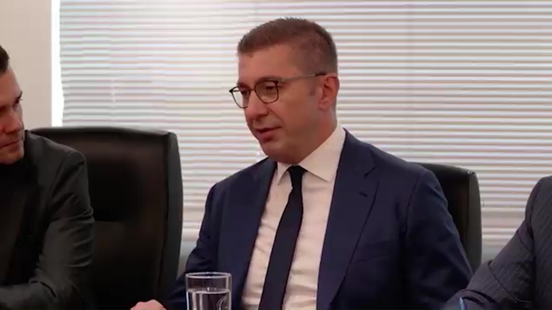 Мицкоски за односите со Бугарија: Нема брзоплети чекори, потребни се доверба, гаранции и присуство на ЕУ