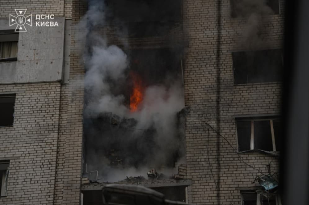 Русија го нападна Киев со дронови, во станбена зграда загина 14-годишно момче