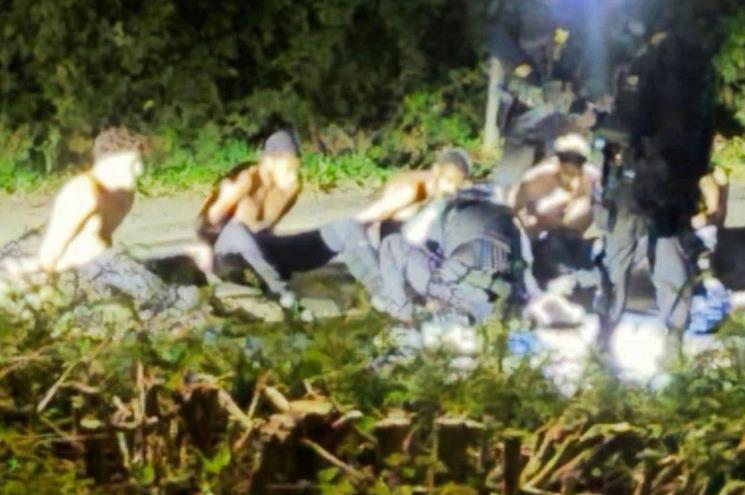 Британската полиција уапси петмина мажи под сомнение за тероризам во американска база
