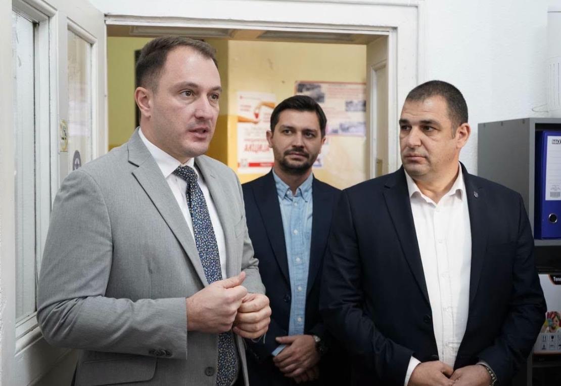 Андоновски: Нашата цел е електронските услуги да стигнат до секој граѓанин
