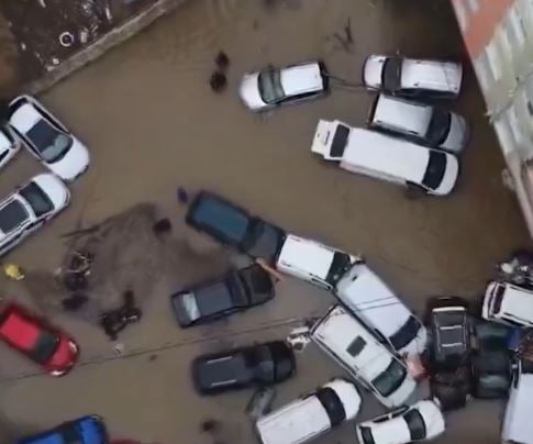 Петмина загинати во поплави во Турција – издадено предупредување за 45 провинции