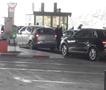 На „Богородица“ и „Табановце“ се чека околу половина час за влез и излез од Македонија