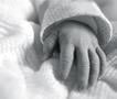 Ужас во Романија: Мајка го ставила бебето во машина за перење, лажела дека било родено мртво 