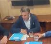 Елисејска палата: Белиот предмет на бирото на Макрон е марамче, а не дрога