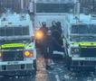 Повредени над 60 полицајци за време на антиимигрантски протести во Северна Ирска