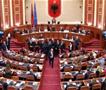 Програмата на владата „Рама 4“ усвоена без дебата поради тензичната ситуација во Парламентот