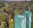 Некој паркирал тротинет на врвот на мост во Краков, висок 40 метри- му се заканува затворска казна (ВИДЕО)
